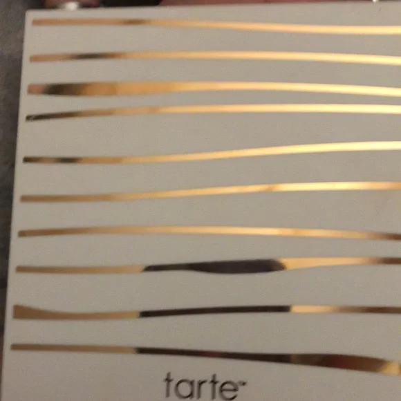 Tarte Eyeshadow Pallete - Picture 3 of 3